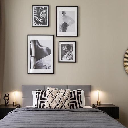 Turnkey I Republic Square Apartments براغ المظهر الخارجي الصورة
