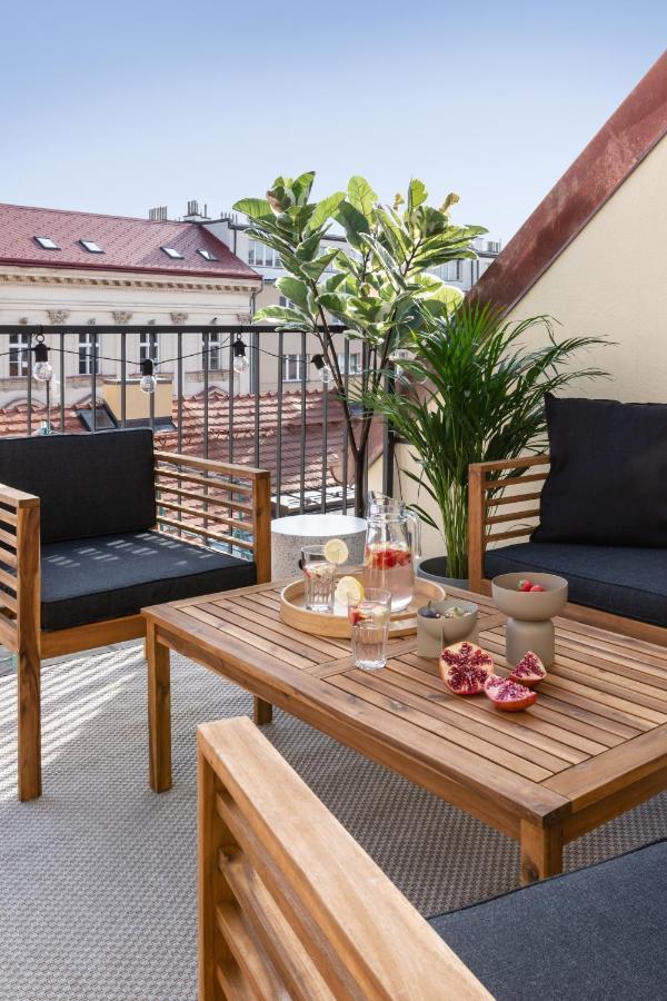 Turnkey I Republic Square Apartments براغ المظهر الخارجي الصورة