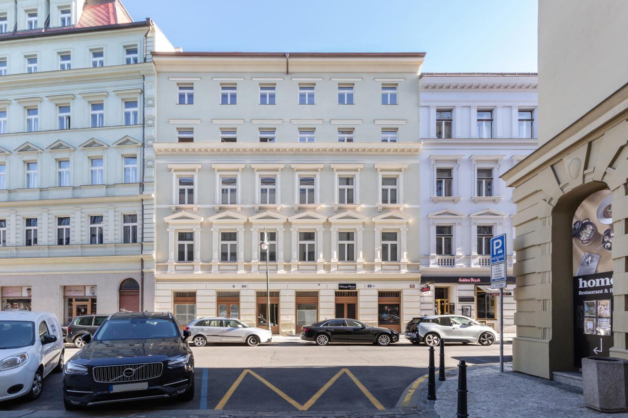 Turnkey I Republic Square Apartments براغ المظهر الخارجي الصورة